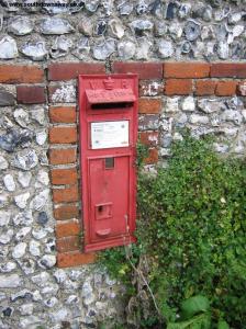 A post box in Chilcomb